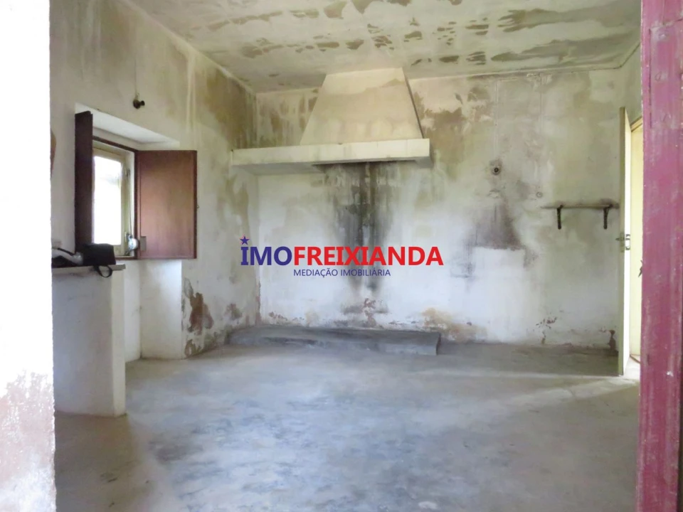 Moradia T2 para Venda em São João Baptista e Santa Maria dos Olivais Foto 4