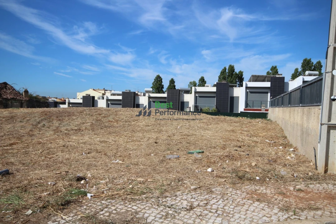 Terreno para Venda em Alverca do Ribatejo e Sobralinho Foto 2