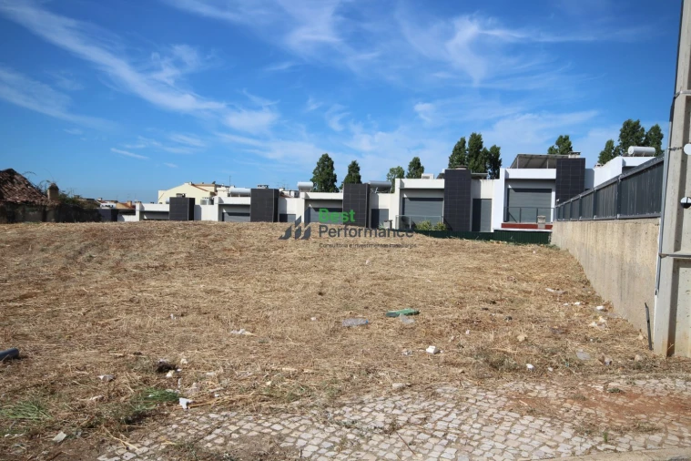 Terreno para Venda em Alverca do Ribatejo e Sobralinho Foto 2