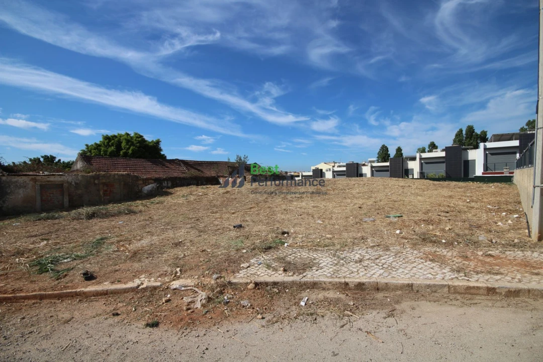Terreno para Venda em Alverca do Ribatejo e Sobralinho Foto 1