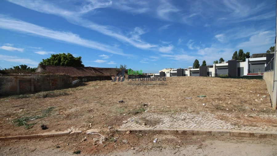 Terreno para Venda em Alverca do Ribatejo e Sobralinho