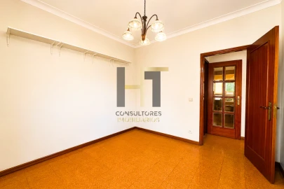 Apartamento T3 para Venda em Castêlo da Maia