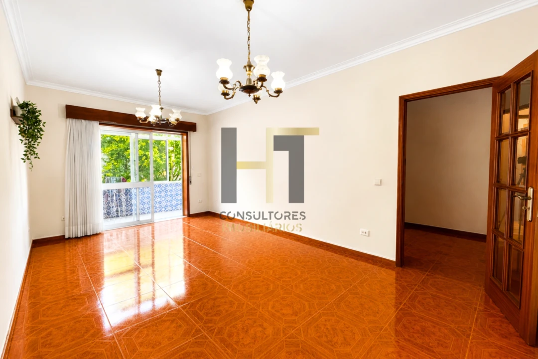 Apartamento T3 para Venda em Castêlo da Maia Foto 2