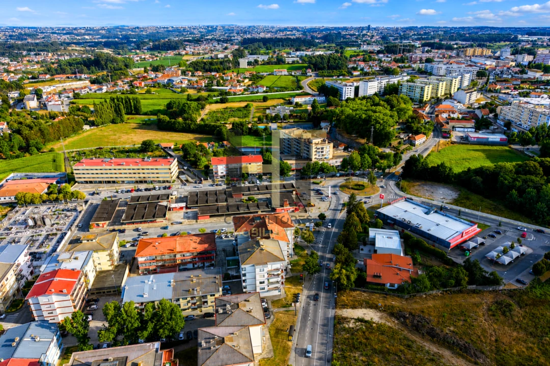 Apartamento T3 para Venda em Castêlo da Maia Foto 28
