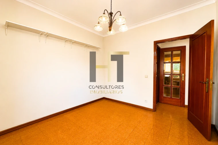 Apartamento T3 para Venda em Castêlo da Maia Foto 17