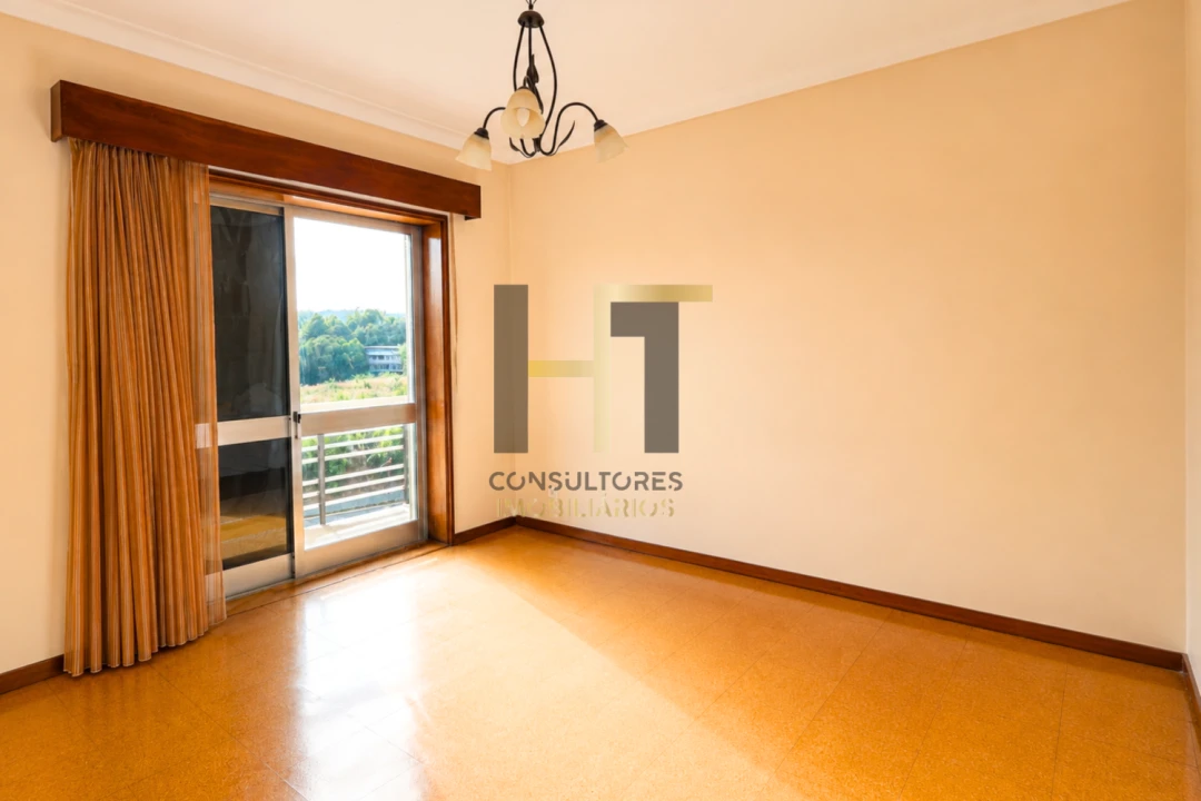 Apartamento T3 para Venda em Castêlo da Maia Foto 12