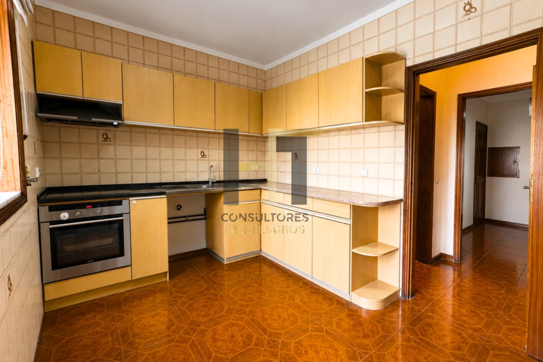 Apartamento T3 para Venda em Castêlo da Maia Foto 5