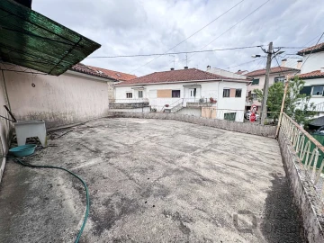 Moradia T5 para Venda em Abraveses