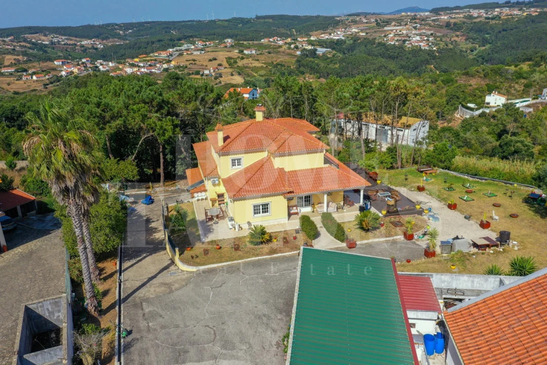 Moradia T5 para Venda em Santo Isidoro Foto 37