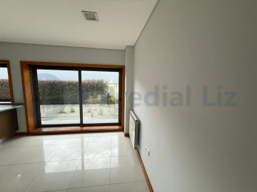 Moradia T3 para Venda em Arcozelo