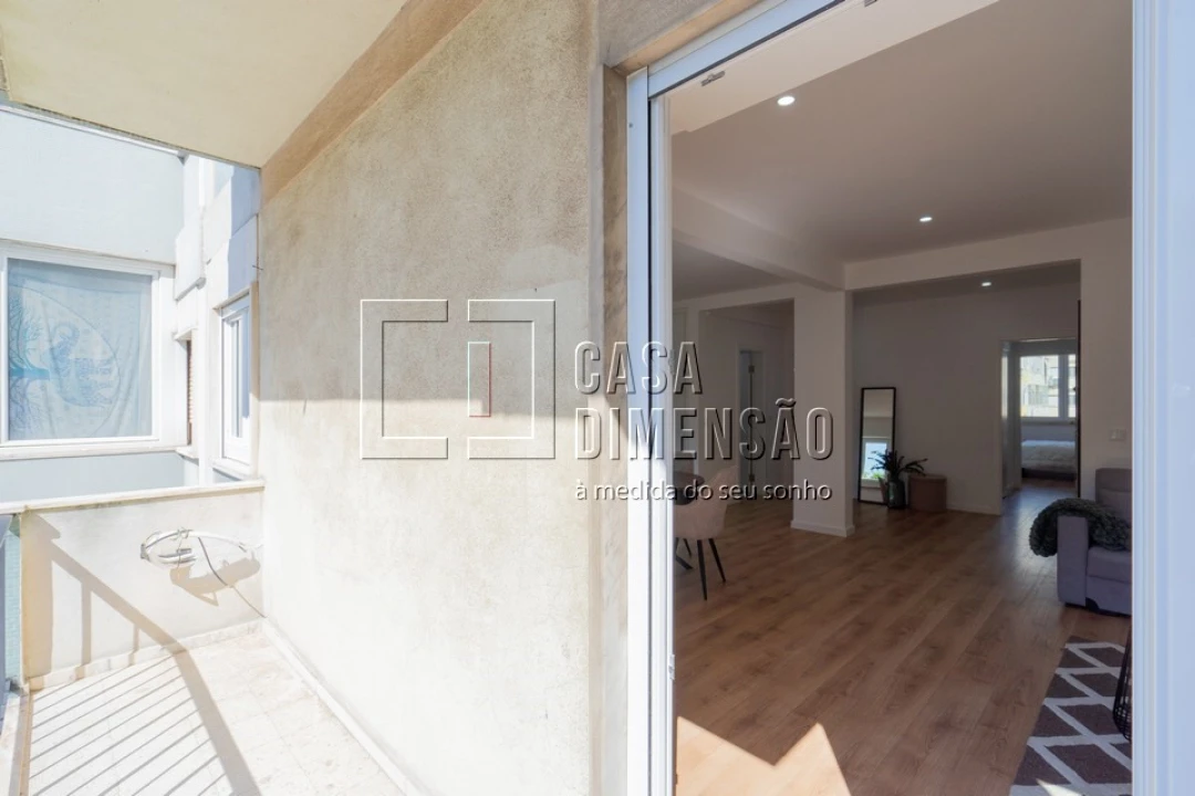 Apartamento T3 para Venda em Benfica Foto 1