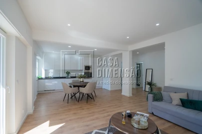 Apartamento T3 para Venda em Benfica