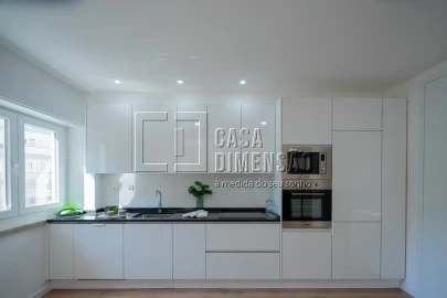 Apartamento T3 para Venda em Benfica