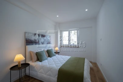 Apartamento T3 para Venda em Benfica