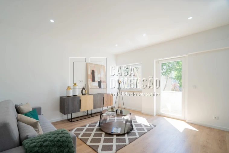 Apartamento T3 para Venda em Benfica Foto 3