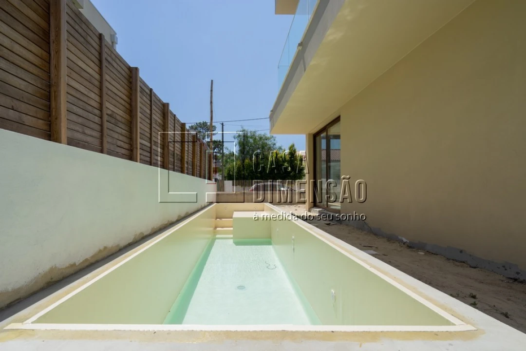 Moradia T3 para Venda em Charneca de Caparica e Sobreda Foto 47