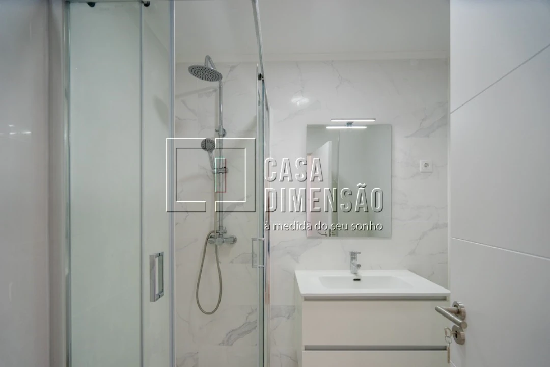 Apartamento T1 para Venda em Águas Livres Foto 12