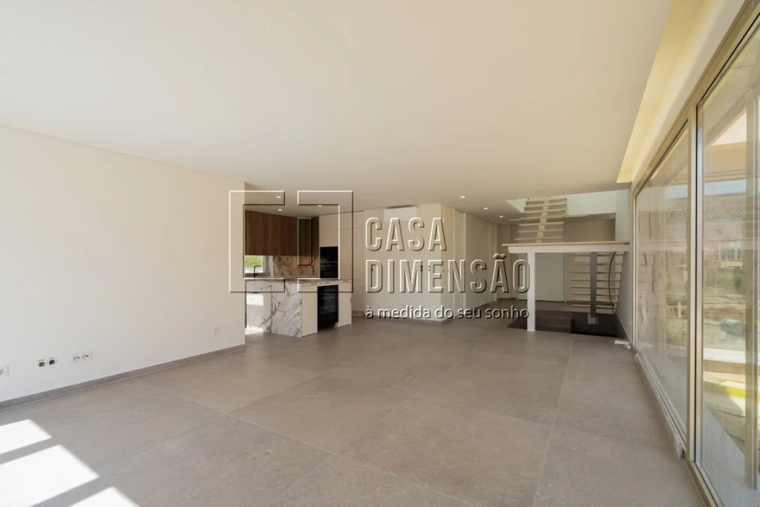 Moradia T4 para Venda em Charneca de Caparica e Sobreda Foto 9