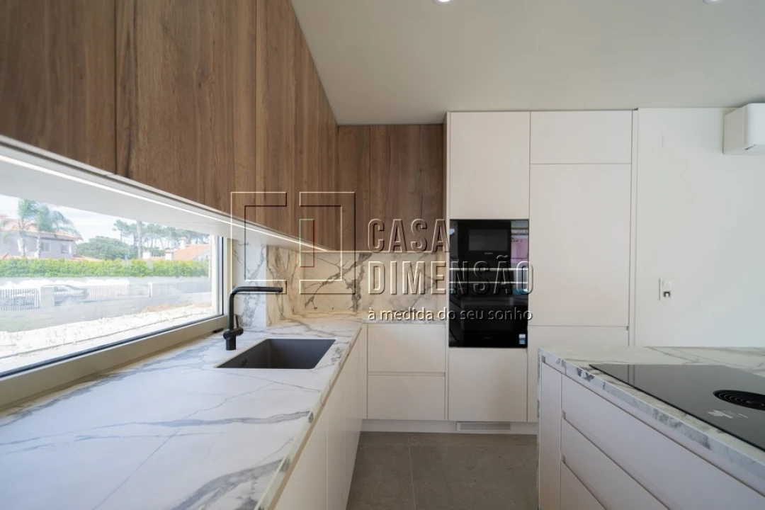 Moradia T4 para Venda em Charneca de Caparica e Sobreda Foto 18