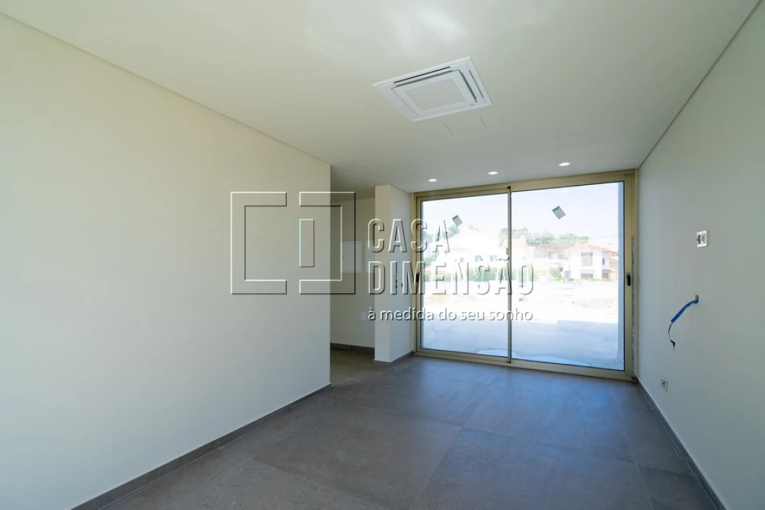 Moradia T4 para Venda em Charneca de Caparica e Sobreda Foto 30