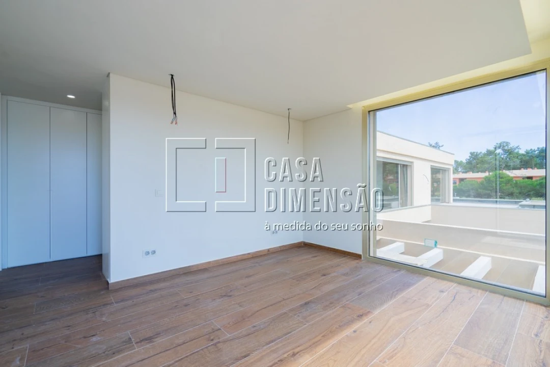 Moradia T4 para Venda em Charneca de Caparica e Sobreda Foto 44