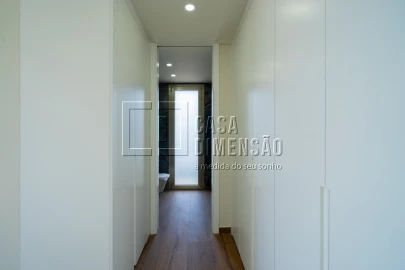 Moradia T4 para Venda em Charneca de Caparica e Sobreda
