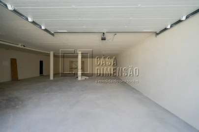 Moradia T4 para Venda em Charneca de Caparica e Sobreda