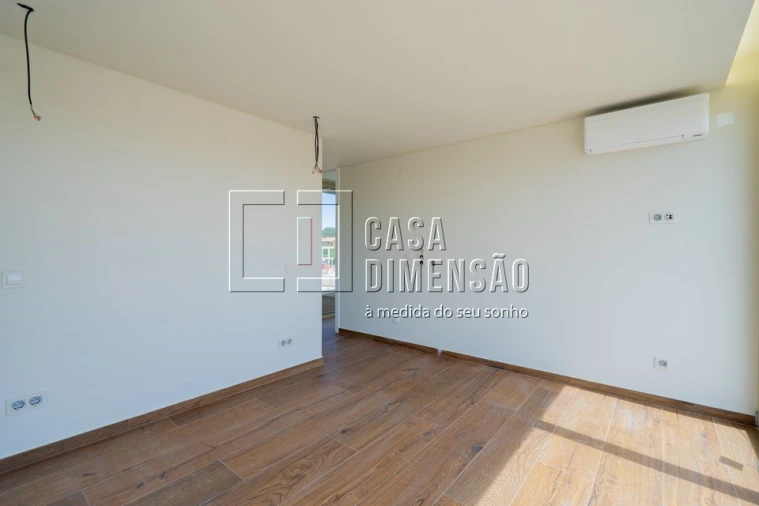 Moradia T4 para Venda em Charneca de Caparica e Sobreda Foto 56
