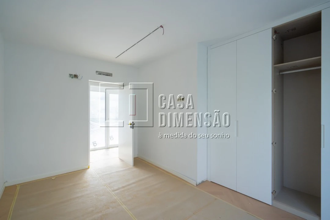 Moradia T4 para Venda em Charneca de Caparica e Sobreda Foto 15