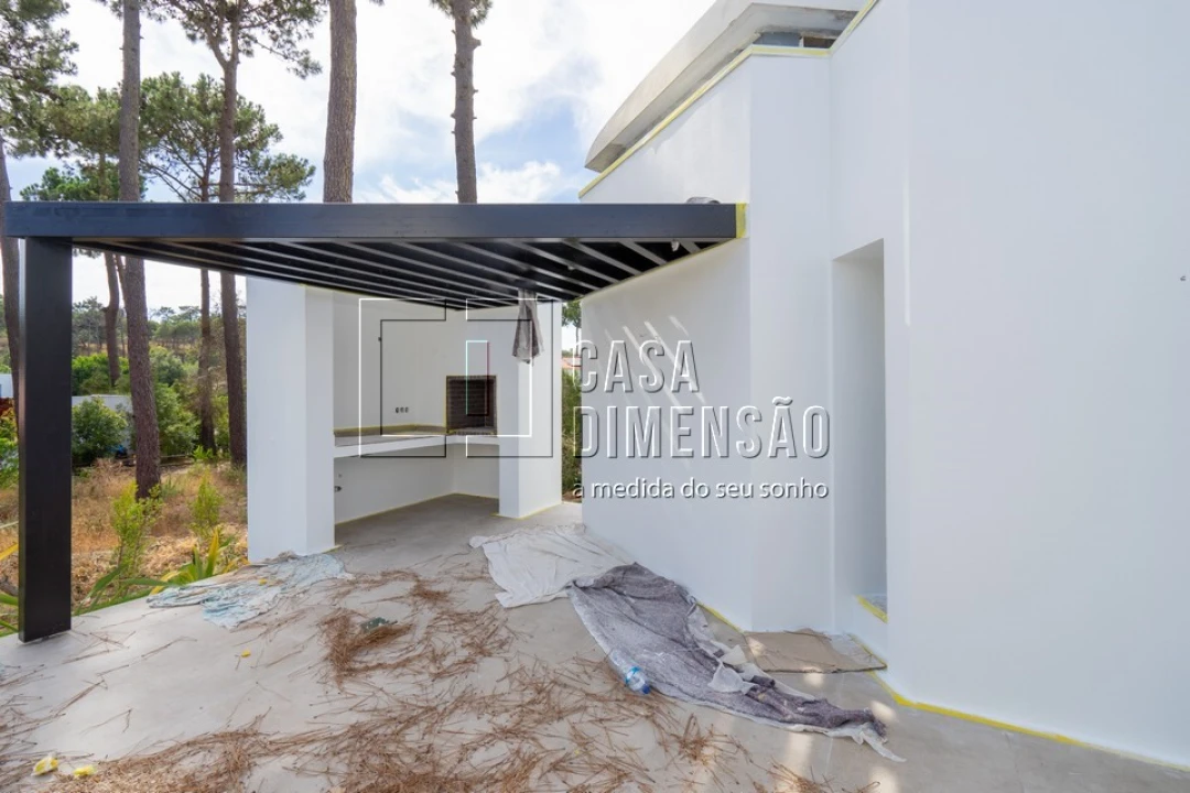Moradia T4 para Venda em Charneca de Caparica e Sobreda Foto 53