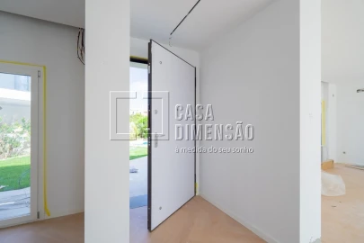 Moradia T4 para Venda em Charneca de Caparica e Sobreda