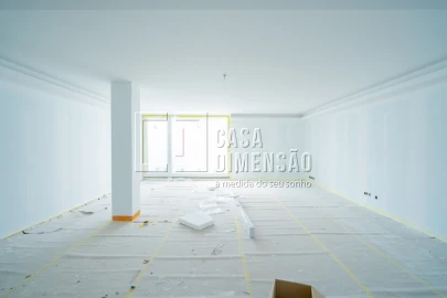 Moradia T4 para Venda em Charneca de Caparica e Sobreda