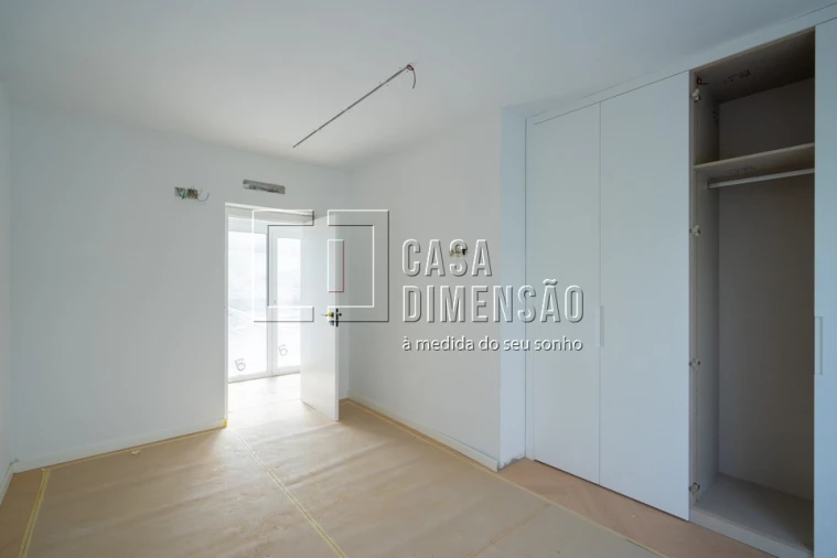 Moradia T4 para Venda em Charneca de Caparica e Sobreda Foto 15