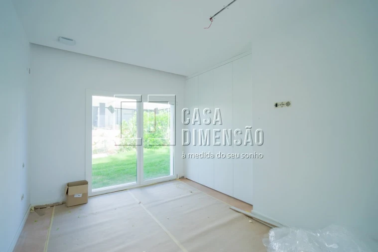 Moradia T4 para Venda em Charneca de Caparica e Sobreda Foto 16
