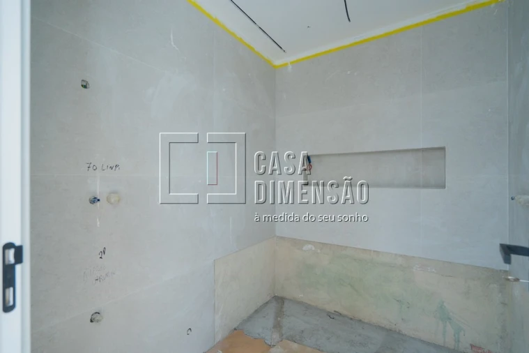 Moradia T4 para Venda em Charneca de Caparica e Sobreda Foto 18