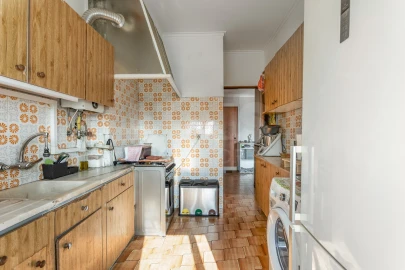 Apartamento T2 para Venda em Sacavém e Prior Velho