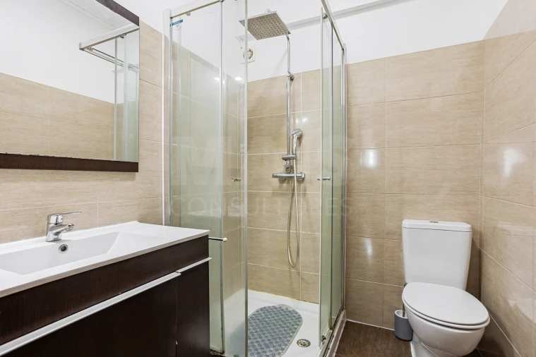Apartamento T2 para Venda em Sacavém e Prior Velho Foto 2