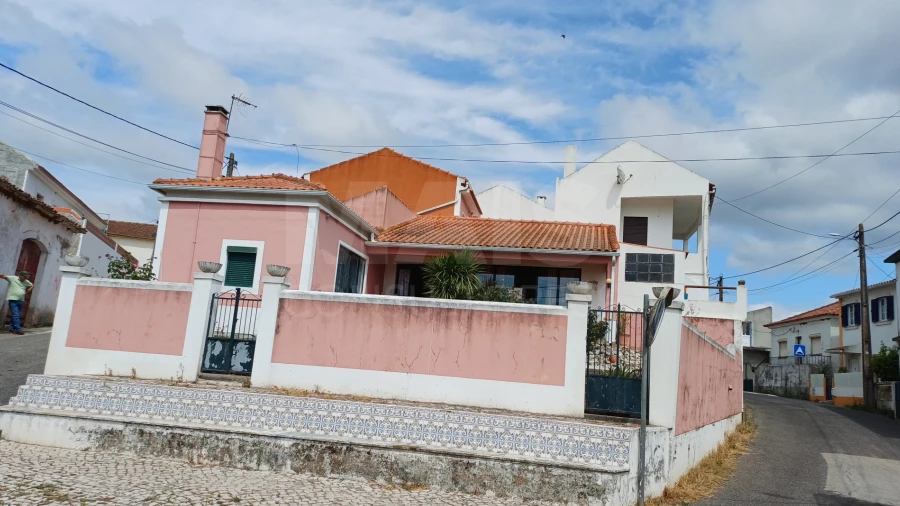 Moradia T4 para Venda em Cadaval e Pêro Moniz