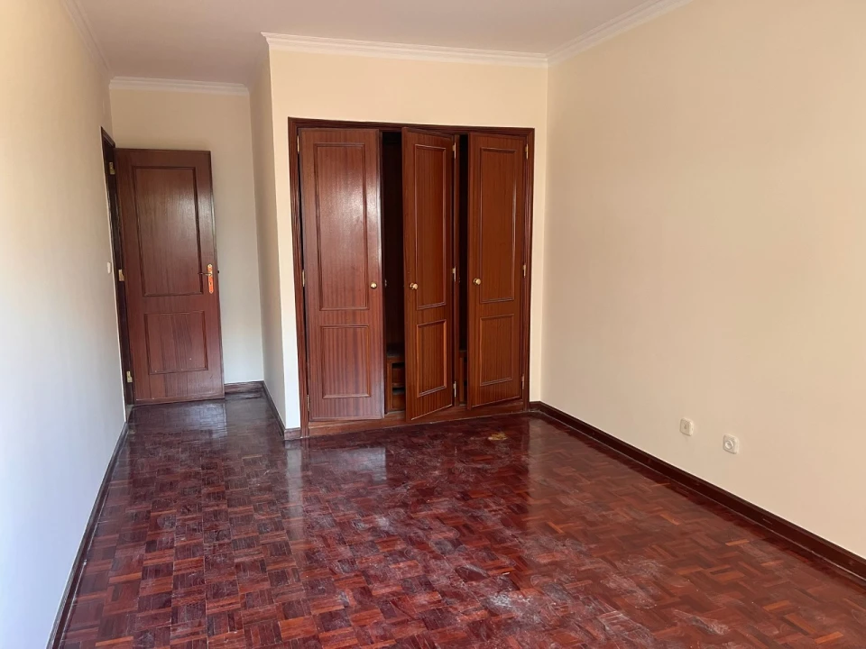 Apartamento T2 para Venda em Algueirão-Mem Martins Foto 8