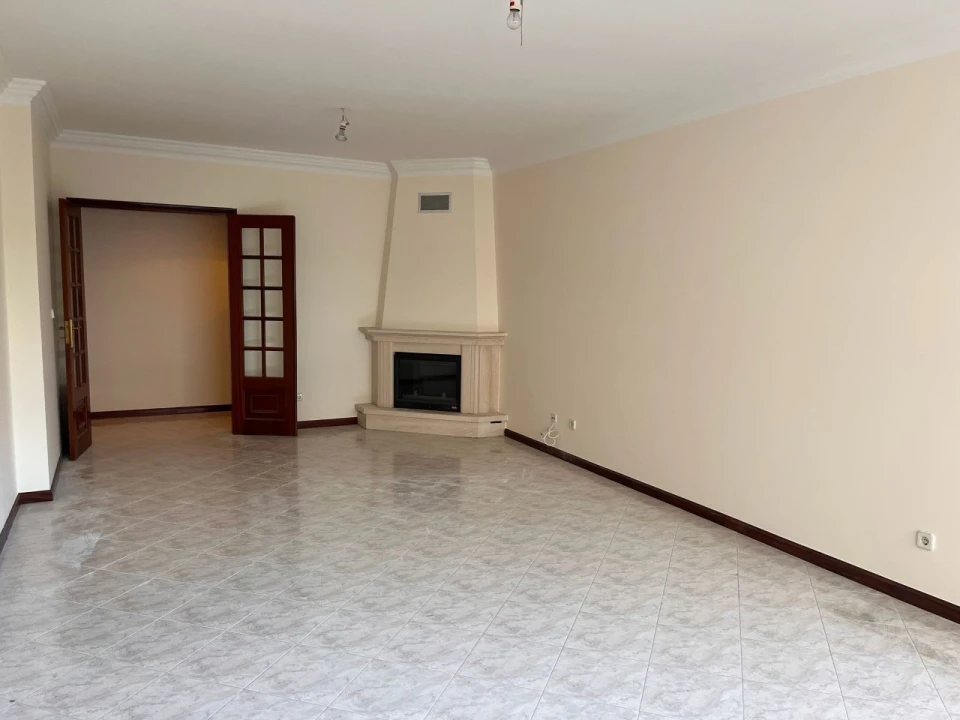 Apartamento T2 para Venda em Algueirão-Mem Martins Foto 6