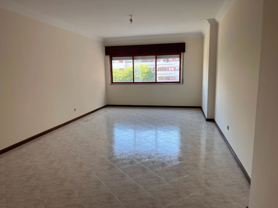 Apartamento T2 para Venda em Algueirão-Mem Martins Foto 7
