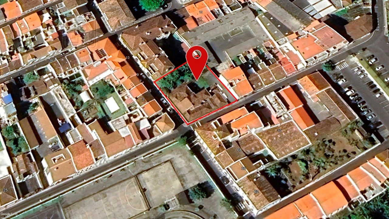 Moradia T12 para Venda em Ponta Delgada (São José) Foto 17