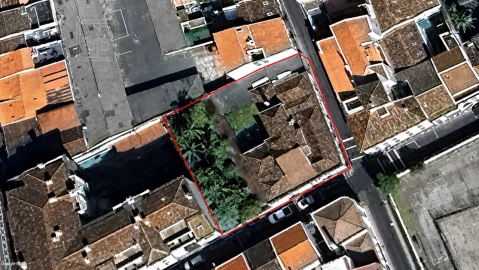 Moradia T12 para Venda em Ponta Delgada (São José)
