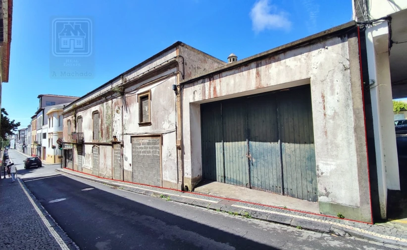 Moradia T12 para Venda em Ponta Delgada (São José) Foto 5