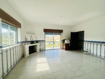Moradia T5 para Venda em São Facundo e Vale das Mós