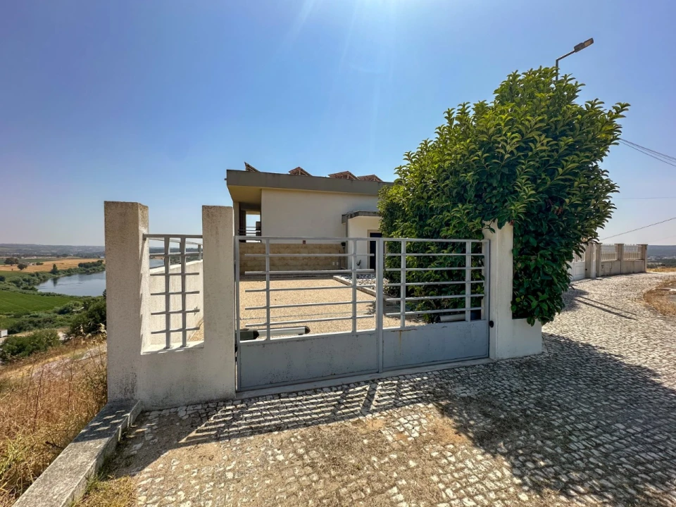 Moradia T4 para Venda em Abrantes (São Vicente e São João) e Alferrarede Foto 16