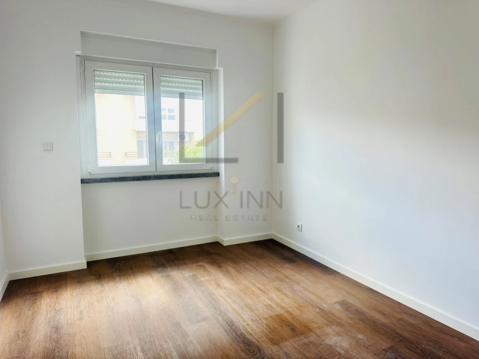 Apartamento T2 para Venda em Venteira Foto 18
