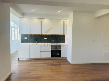 Apartamento T2 para Venda em Venteira