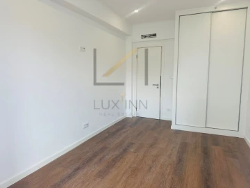 Apartamento T2 para Venda em Venteira