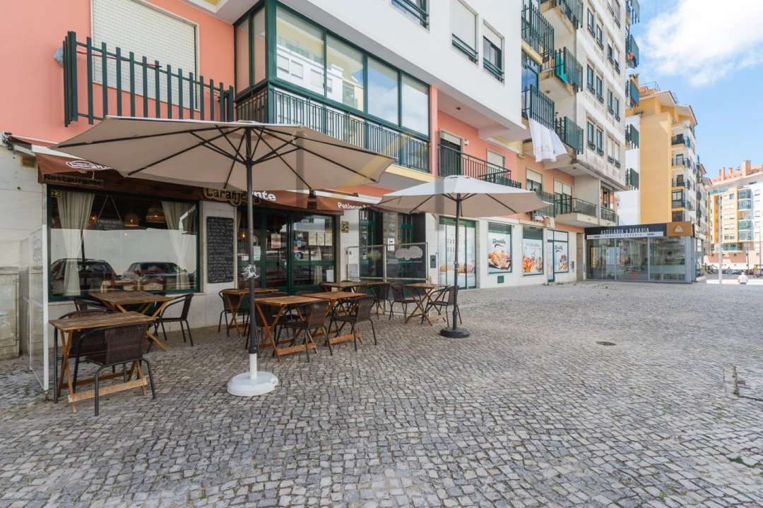 Negócio para Venda em Queluz e Belas Foto 2